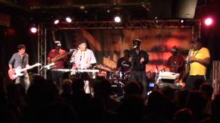 Roy Ayers quot Searching quot Live at New Morning Paris 2011 [upl. by Ev]