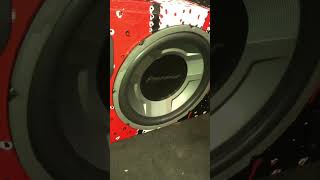 Subwoofer de 12” Pioneer Cara preta  automastersound osasco pioneer [upl. by Eelarak]