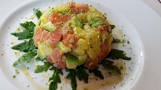 Insalata di salmone avocado patate e lime [upl. by Nnyluqcaj]