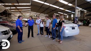 Entrega de la réplica de un Ford 28 para celebrar aniversario de matrimonio  Mexicánicos [upl. by Lindy]