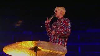 Miley Cyrus  Jolene Live from London [upl. by Ardnac]