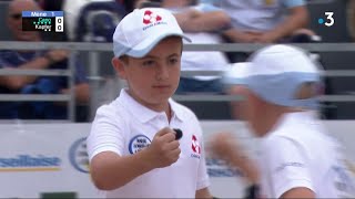 Mondial La Marseillaise à pétanque  Kapfer contre Cano dans la finale des cadets [upl. by Imotih]