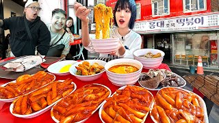 조폭들이 장사한다고 소문난 분식집 홍대 떡볶이 라면 순대 먹방 [upl. by Anairam]