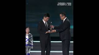 2023 Hugo Awards Chinese writer Hai Ya wins top scifi literature award for Best Novelete [upl. by Anaitit]