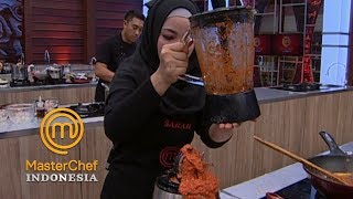 MASTERCHEF INDONESIA  Gawat  Sarah Tumpahkan Semua Bumbu  Gallery 3  23 Maret 2019 [upl. by Einnil332]