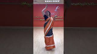 Deewani Mastani dance  basic steps  semi classical  vishakha Verma vishakhasdance simpledance [upl. by Lebatsirhc]