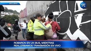 Quito Delincuentes robaron a bus y fueron detenidos durante transmisión en vivo [upl. by Lorn351]