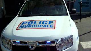 MaxiAvenuecom Dacia Duster Police Municipale [upl. by Eymaj]