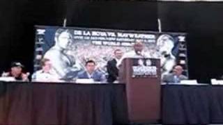 Oscar De La Hoya Vs Mayweather Press Conference [upl. by Tekcirk353]