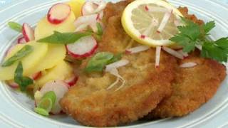 Rezept Wiener Schnitzel mit selbstgemachtem Kartoffelsalat [upl. by Lady619]