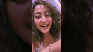 Haaniyaan by Neha Kakkar  Neha Kakkar Sings Haaniyaan Live [upl. by Tlihcox]