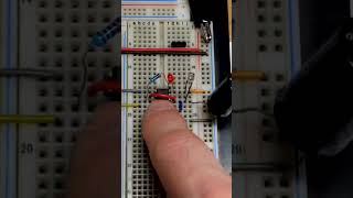 1st Accumulative Photodiode Light Level 555 Circuit diy electronics diyelectronics [upl. by Ssej]