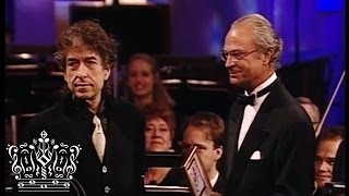 Bob Dylan receiving the Polar Music Prize back in 2000 from the Swedish King Carl XVI Gustaf [upl. by Norwood586]