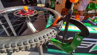 italianbikefestival Smontagomme eccezionale per copertoni MTB tubeless e para motore per ebike [upl. by Moritz]