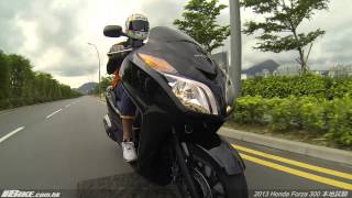 2013 Honda Forza 300 本地試騎 [upl. by Aihsel501]