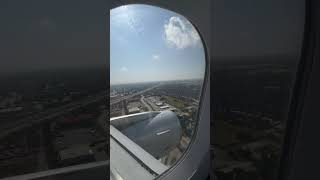 at the Dallas Fort Worth airport en el aeropuerto de Dallas Fort Worth [upl. by Rori]