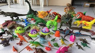 MOSTRANDO MINHA COLEÇÃO COMPLETA DE DINOSSAUROS [upl. by Nibla]