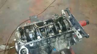 Range rover p38 v8 engine rebuild [upl. by Aihsekat560]