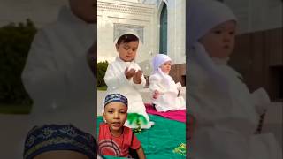 Cute baby prayers Sacha aur pyara namaziviralvideo trending shortsvideos greenscreen [upl. by Leva]