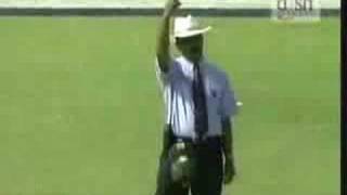 Mohammad Sami BOUNCER to Dravid Out [upl. by Iznik823]