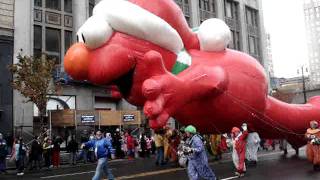 2007 Thanksgiving Parade Elmo 9 [upl. by Emogene]