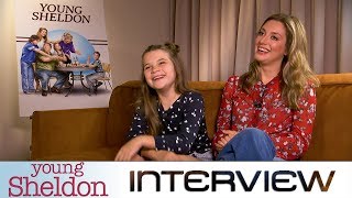 Young Sheldon Interview mit Reagan Revord und Zoe Perry zum The Big Bang TheorySpinoff [upl. by Abrams712]