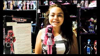 Monster High Scaremester Catty Noir Doll Review [upl. by Tarttan557]