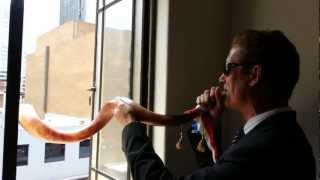 The Incredible sound of the Shofar  Played by Nick Duffield  First Time Ever Playing a Shofar [upl. by Ramedlaw]