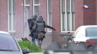 Arrestatieteam valt huis binnen Eindhoven [upl. by Idieh]