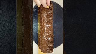 SHORTS JAI FAIT UN GÂTEAU ROULÉ AU CHOCOLAT EN UNE MINUTE [upl. by Adiel419]