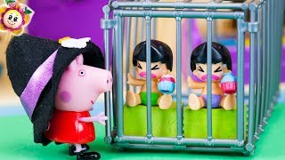 PEPPA PIG ET LES FRÈRES ET SOEURS PINYPON PLONGÉS DANS L´HISTOIRES DE LA MAISON EN CHOCOLAT Fraise [upl. by Gillespie769]