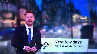 Weatherman Tomasz Schafernaker nearly looses it live on TV when newsreader’s head gets in the way [upl. by Sussi242]