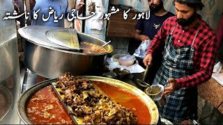 Lahori Famouse Nashta Nan Channay  Haji Riaz nan Channay And Bong Paye with Maghaz  StreetFood [upl. by Leggat]