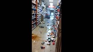 Terremoto Centro Italia i danni in un supermercato di Ancona [upl. by Aynekal]