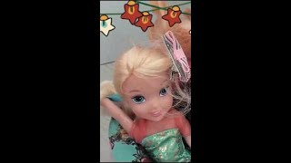 Elsa and Anna Chirstmas Photos  But someone DISAPPEARS  Full Video httpsyoutubeKi8rM7ZDd8 [upl. by Yenttihw]