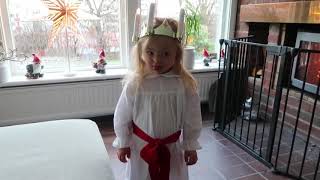 Tecken som stöd  Sankta Lucia  Adelina [upl. by Aden]