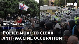 New Zealand police move to clear antivaccination occupation  AFP [upl. by Zavras]