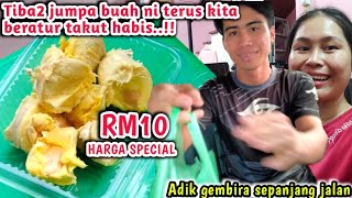 Gadis Sabah  Beli Buah Durian Sewaktu Membeli Sarapan Di Kepayan Sebelum Balik Kampung [upl. by Nhor]