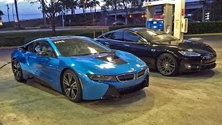 Tesla P85D Insane Mode vs BMW i8 Drag Racing from a Stop [upl. by Aym]