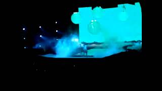 Kanye West  Flashing Lights Live from Glow In The Dark Tour 2008 [upl. by Gardiner]