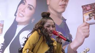 SITI BADRIAH  LAGI SYANTIK LIVE PERFORM GLEGAR48THDAHLIAFM [upl. by Mazurek692]