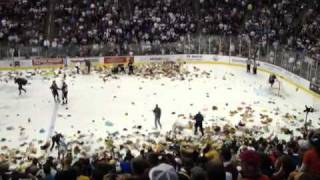 teddy bear toss  hershey bears game 12410 [upl. by Osbert]