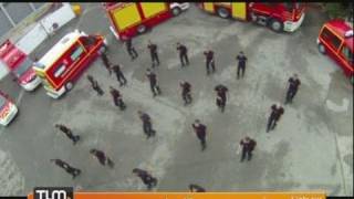 SaintPriest les pompiers font leur flashmob [upl. by Lacefield399]