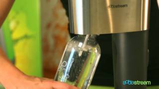 Sodastream  Bruisend water maken met een SodaStream Pure apparaat [upl. by Oflunra]