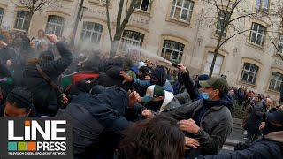 Marche des femmes Heurts entre militants proPalestine et proIsraël  Paris  France 08 mars 2024 [upl. by Burny]