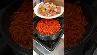 Casserole dishes Turkey noodles and large intestine pot Have you ever eaten it Add a spoonful o [upl. by Arimat83]