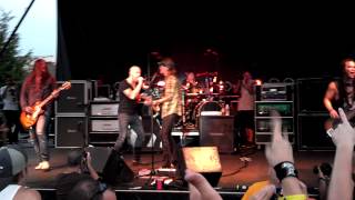 Fuel amp Chris Daughtry live Hemorrhage In My Hands [upl. by Pier]