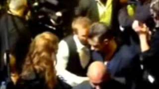 Robbie Willams amp Gary Barlow  hugs amp kisses tribute  Blige Ferro [upl. by Denton]