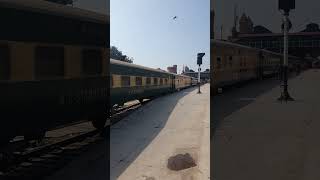 🥰🥰Awesome Track Sound🥰🥰 8DN Tezgham Express Departure At Lahore Stationsupportmychanneltrain [upl. by Boak]