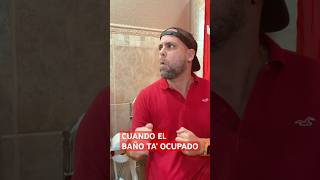 Cuando el baño está ocupado 😳😂 humor comedyfilms comedy comedia funny [upl. by Gasper]